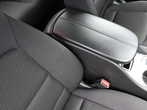 Used 2025 Chevrolet Malibu LT FWD image 34