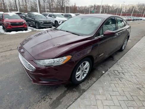 Used 2018 Ford Fusion SE image 4