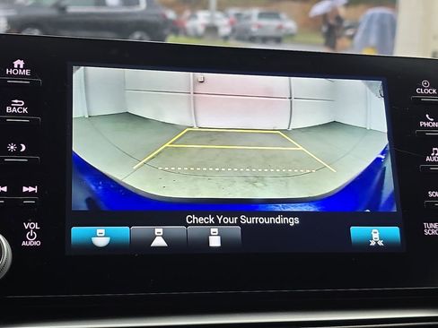 Used 2022 Honda Accord Sport image 24