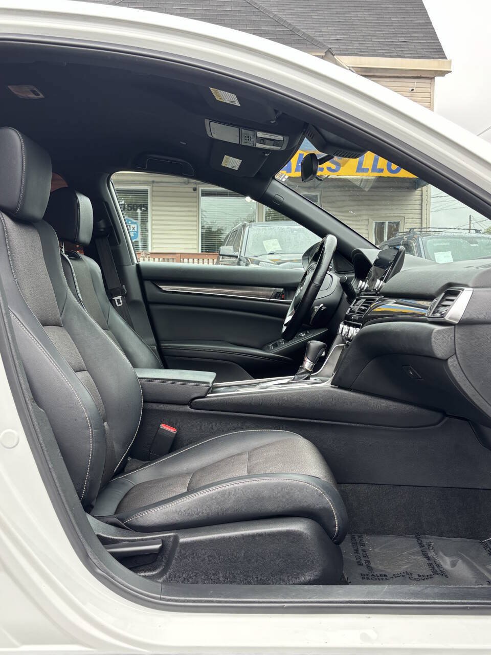 Used 2018 Honda Accord Sport image 18