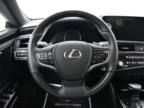 Used 2023 Lexus ES 300h w/ Accessory Package (Z1) FWD image 9