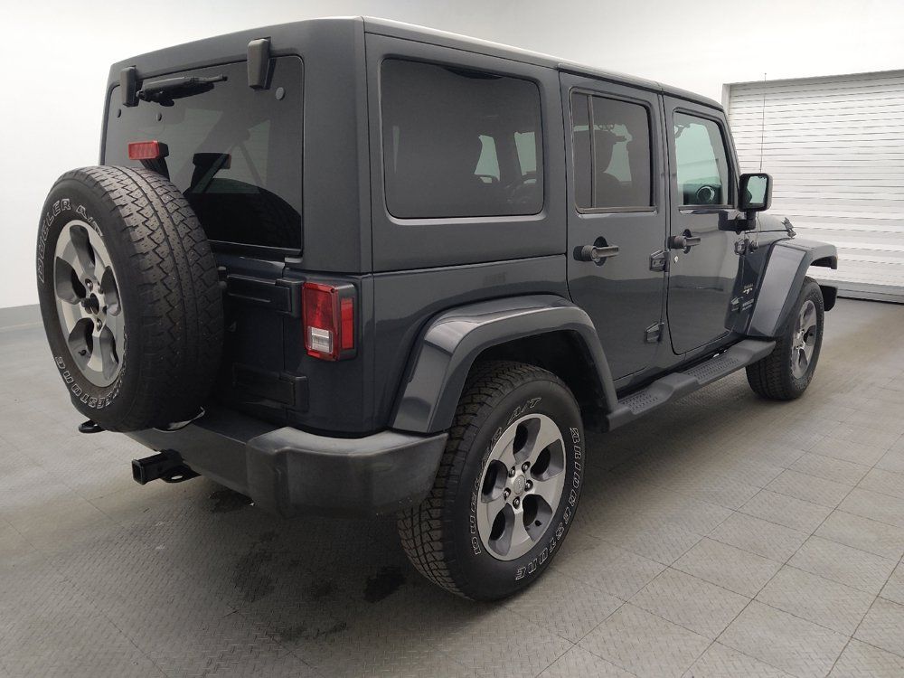 Used 2017 Jeep Wrangler Unlimited Sahara w/ Connectivity Group AWD/4WD image 9