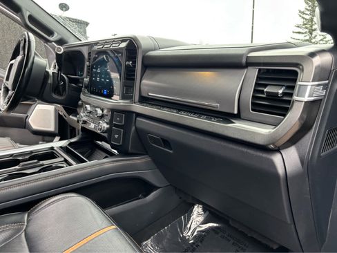 Used 2024 Ford F350 Platinum image 27