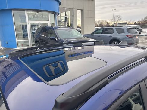 Used 2024 Subaru Crosstrek 2.0i Premium image 13