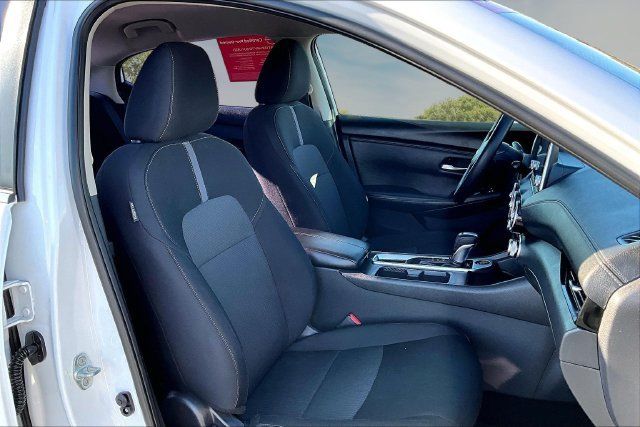 Used 2024 Nissan Sentra SV FWD image 27