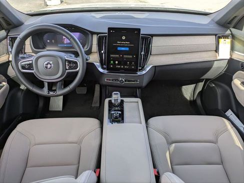 New 2026 Volvo XC90 B5 Core image 11