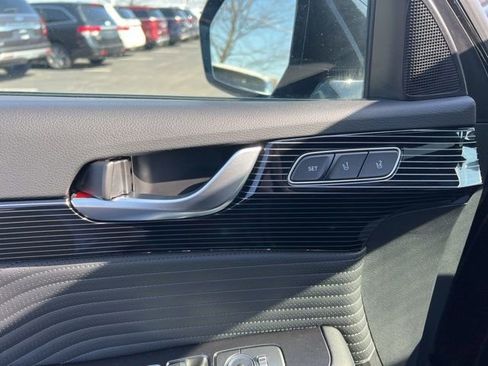 Used 2024 Hyundai Palisade Calligraphy image 27
