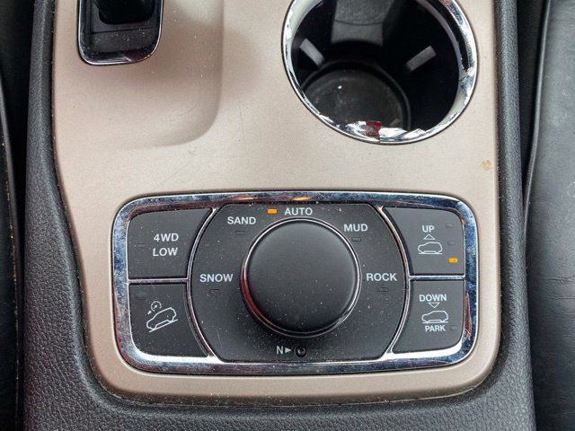 Used 2014 Jeep Grand Cherokee Overland w/ Advanced Technology Group AWD/4WD image 22