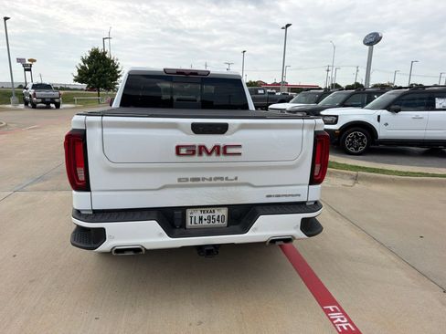 Used 2023 GMC Sierra 1500 Denali RWD image 9