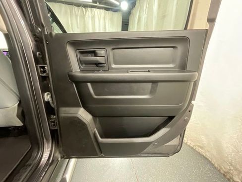 Used 2015 RAM 1500 Express AWD/4WD image 23
