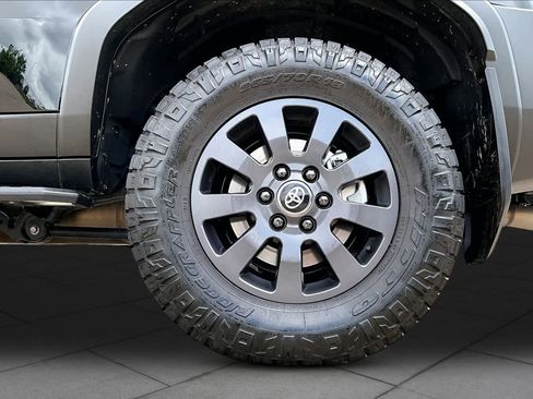 Used 2025 Toyota Land Cruiser w/ Premium Package AWD/4WD image 11