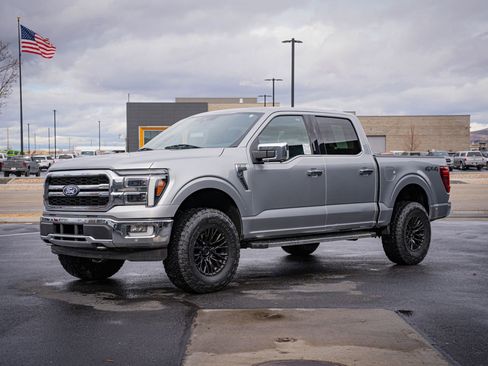 Used 2024 Ford F150 Lariat image 11