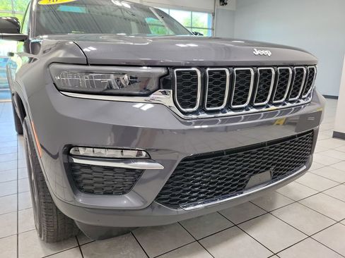 Certified 2024 Jeep Grand Cherokee Limited AWD/4WD image 27