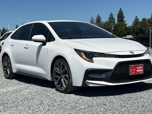 Used 2020 Toyota Corolla SE w/ SE Premium Package FWD image 10