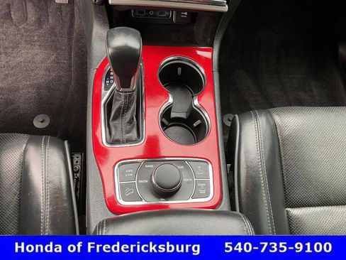 Used 2019 Jeep Grand Cherokee Overland AWD/4WD image 38