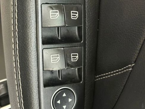 Used 2016 Mercedes-Benz GL 320 BlueTEC 4MATIC w/ Premium I Package image 28