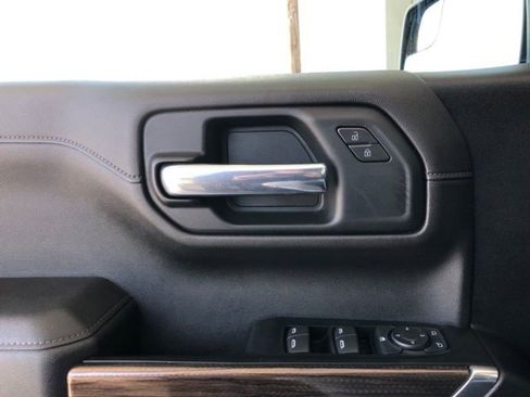 Used 2022 Chevrolet Silverado 1500 RST image 6