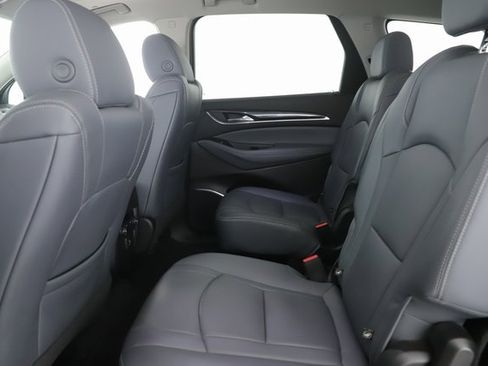Used 2019 Buick Enclave Essence image 28