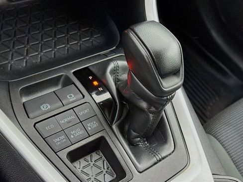 Certified 2024 Toyota RAV4 LE AWD/4WD image 16