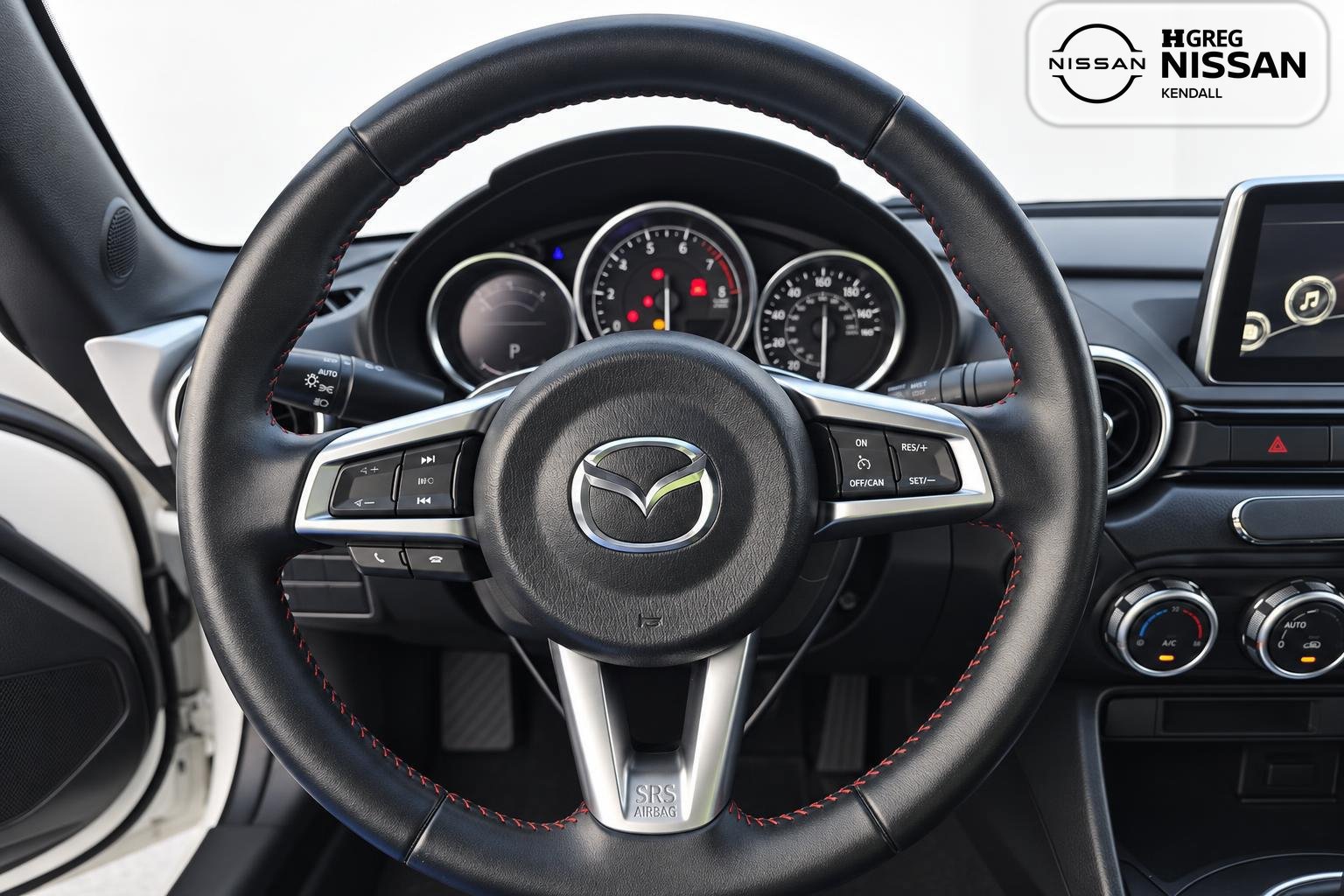 Used 2016 MAZDA MX-5 Miata Grand Touring RWD image 9