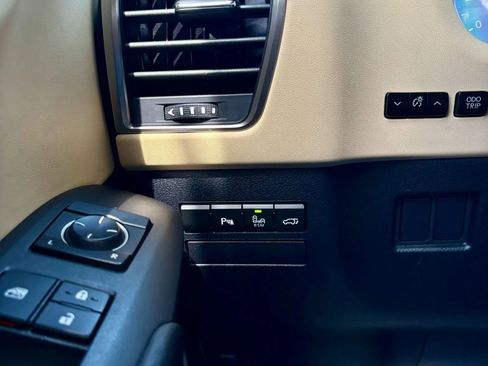 Used 2015 Lexus NX 200t F Sport image 36