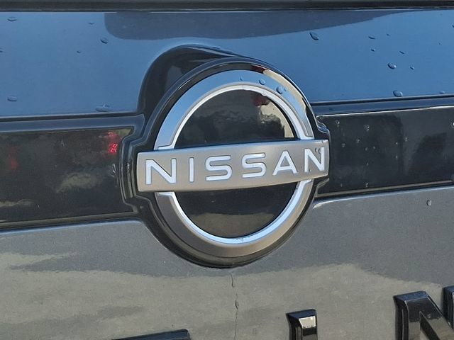 Used 2022 Nissan Pathfinder SL AWD/4WD image 32