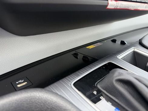 New 2026 Toyota Sienna LE FWD image 18
