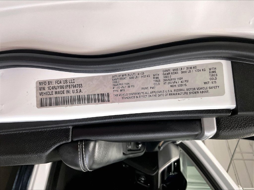 Used 2023 Jeep Grand Cherokee 4WD 4xe image 36