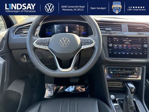 Used 2022 Volkswagen Tiguan SE image 12