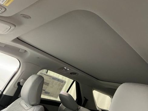 New 2026 Ford Explorer Platinum w/ LUX Leather Package AWD/4WD image 16