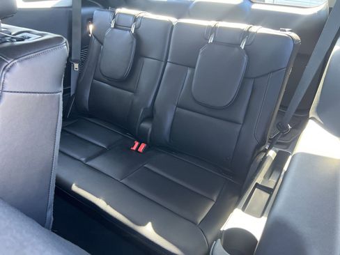 Certified 2024 Ford Explorer Limited w/ Equipment Group 301A image 26