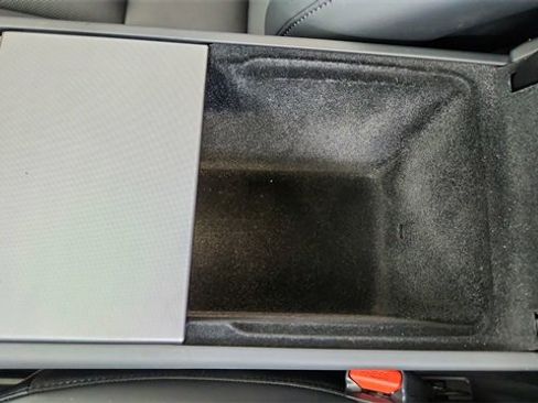 Used 2026 Tesla Model Y Long Range image 49