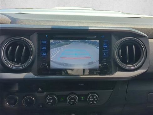 Certified 2019 Toyota Tacoma TRD Sport w/ Technology Package AWD/4WD image 17