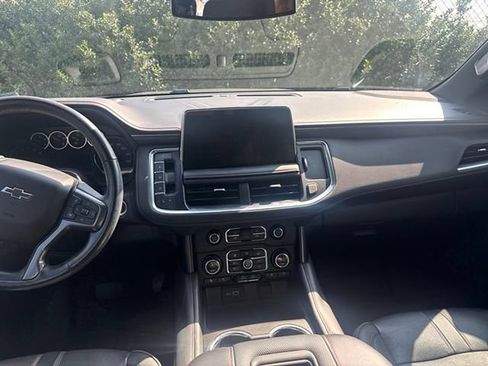 Used 2021 Chevrolet Tahoe RST w/ Luxury Package AWD/4WD image 19