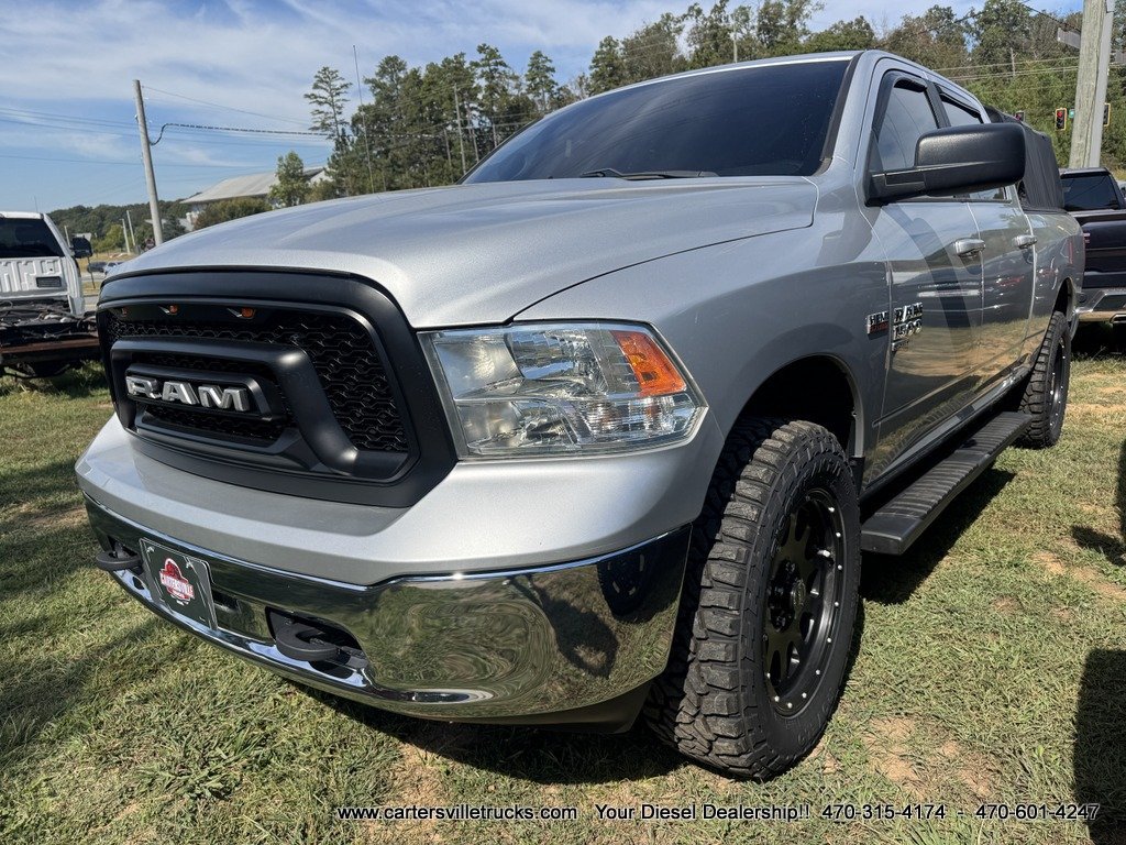 Used 2019 RAM 1500 Classic SLT AWD/4WD image 3