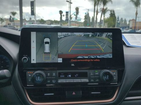 Used 2025 Toyota Grand Highlander AWD Hybrid image 23