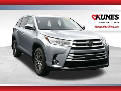 Used 2019 Toyota Highlander XLE AWD/4WD image 1
