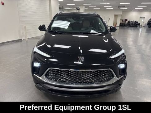 Used 2024 Buick Encore GX Avenir w/ Avenir Technology Package AWD/4WD image 2