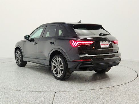 Used 2023 Audi Q3 2.0T Premium w/ Black Optic Sport Package AWD/4WD image 7