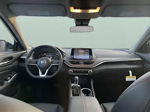 Certified 2025 Nissan Altima 2.5 SR AWD/4WD image 29