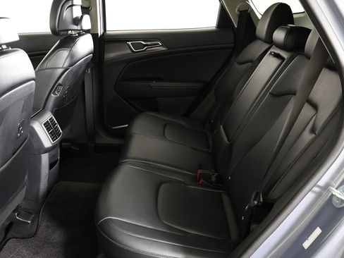 Used 2023 Kia Sportage EX image 33