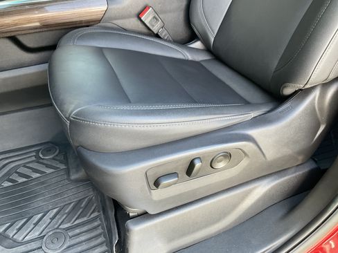 Used 2023 Chevrolet Silverado 1500 RST AWD/4WD image 29