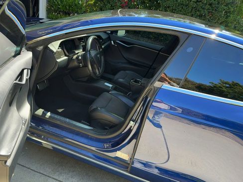 Used 2018 Tesla Model S 75D AWD/4WD image 2