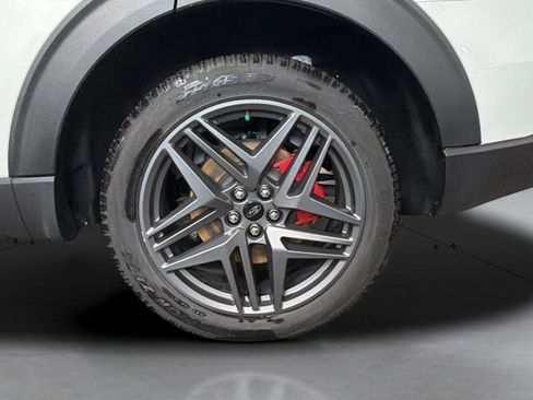 Used 2025 Ford Explorer ST-Line w/ ST-Line Street Pack image 27