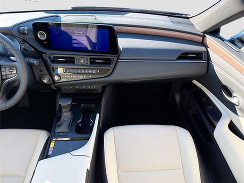 New 2025 Lexus ES 350 w/ Premium Package image 18
