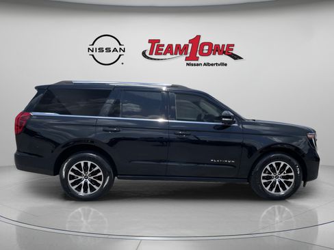 Used 2025 Ford Expedition Platinum AWD/4WD image 9