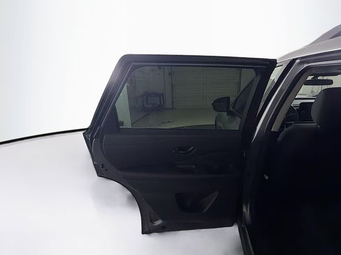 Used 2025 Nissan Pathfinder SV FWD image 25