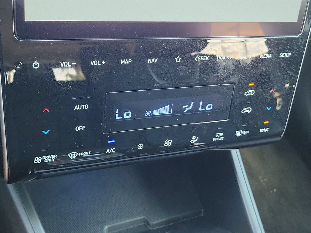 Used 2024 Hyundai Tucson Limited AWD/4WD image 39