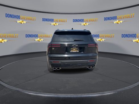 Used 2024 Chevrolet Traverse LT w/ Enhanced Driving Package image 10