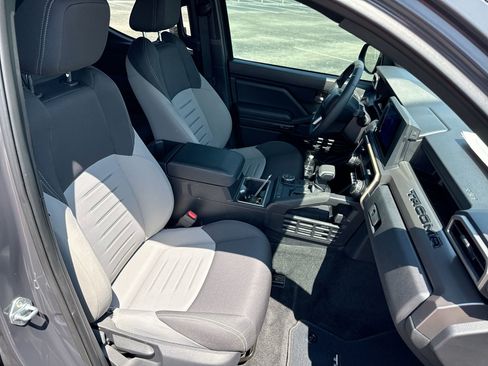 Used 2024 Toyota Tacoma TRD Sport image 24